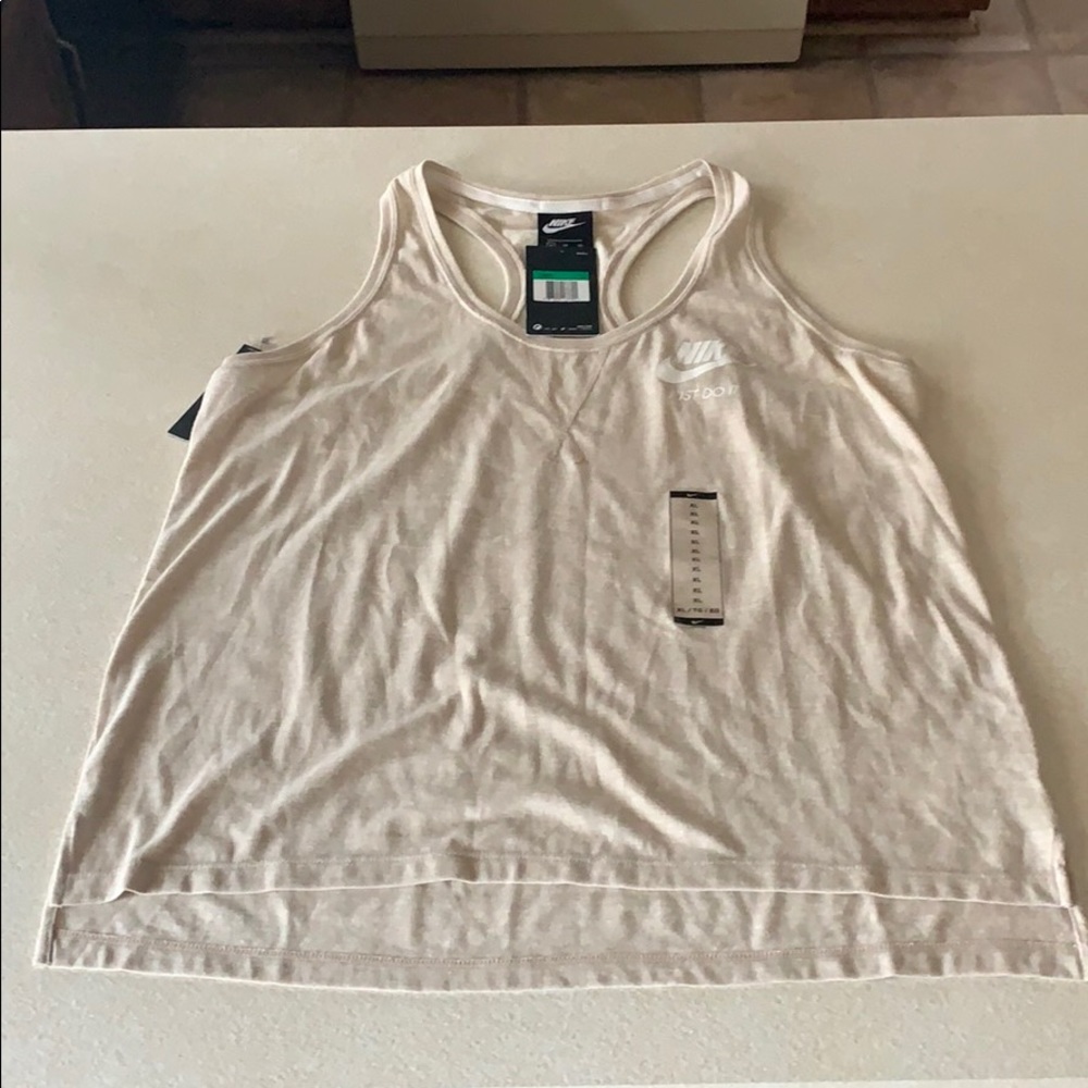 🆕 Nike Tank Top